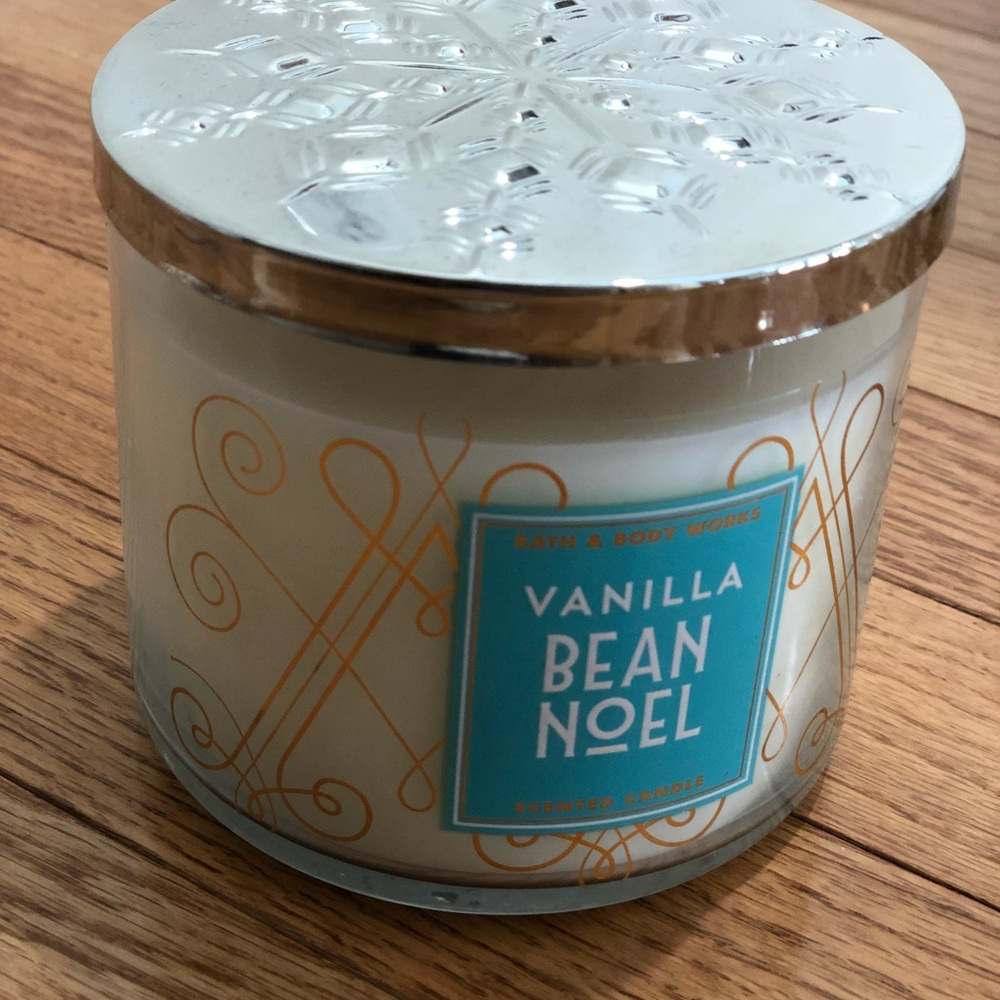 VANILLA BEAN NOEL CANDLE